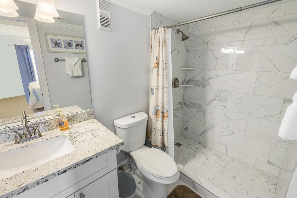 Hébergement de vacances Island Winds East 308 By Albvr - Beautifully Renovated Beachfront & Steps Away From Hangout & More!