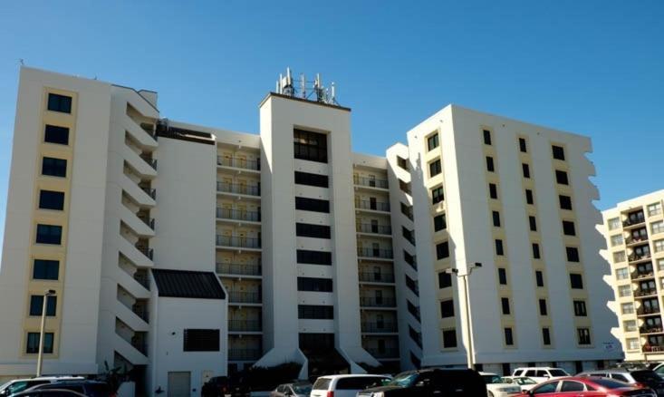Island Winds East 308 By Albvr - Beautifully Renovated Beachfront & Steps Away From Hangout & More! Hébergement de vacances Gulf Shores